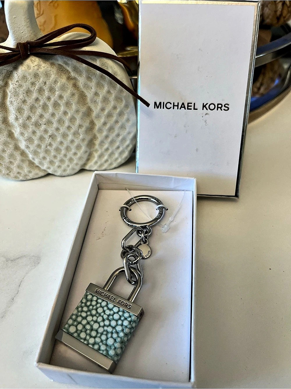 Michael Kors Geometric Keychain in Blue & Silver New